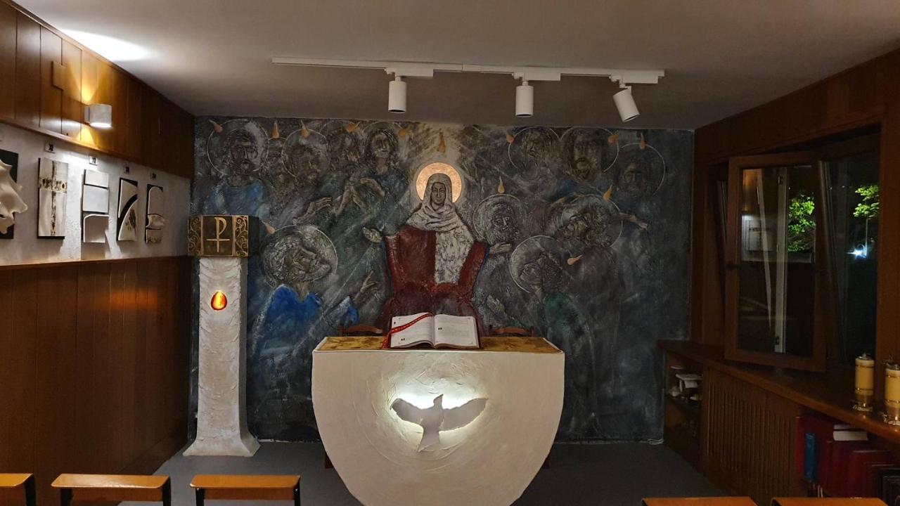 Wieczernik Dom Rekolekcyjny Ksiezy Pallotynow Swieta Katarzyna  Exterior photo