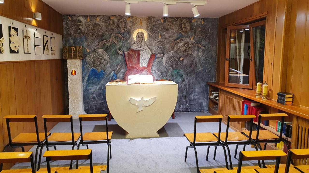 Wieczernik Dom Rekolekcyjny Ksiezy Pallotynow Swieta Katarzyna  Exterior photo