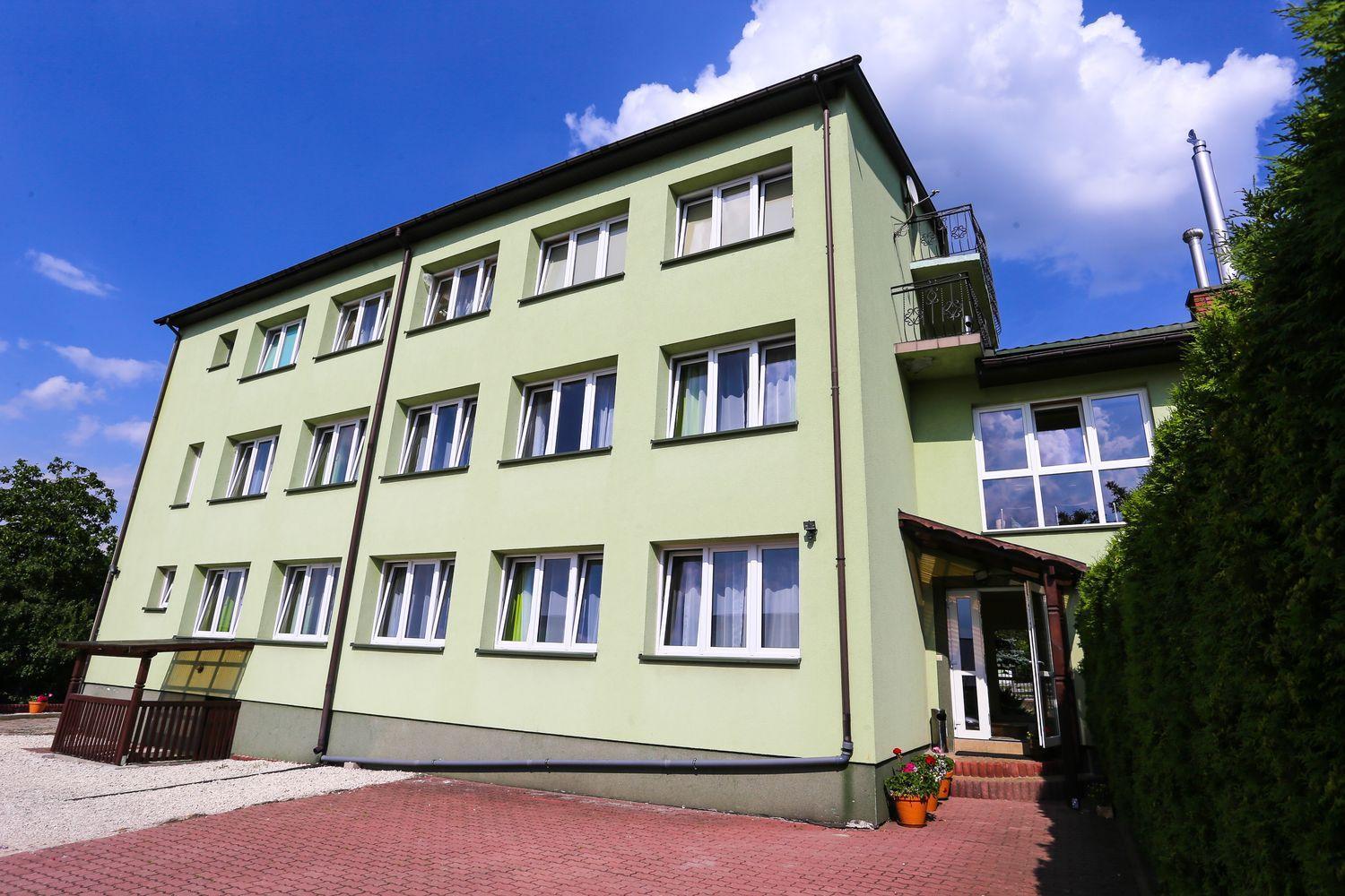 Wieczernik Dom Rekolekcyjny Ksiezy Pallotynow Swieta Katarzyna  Exterior photo